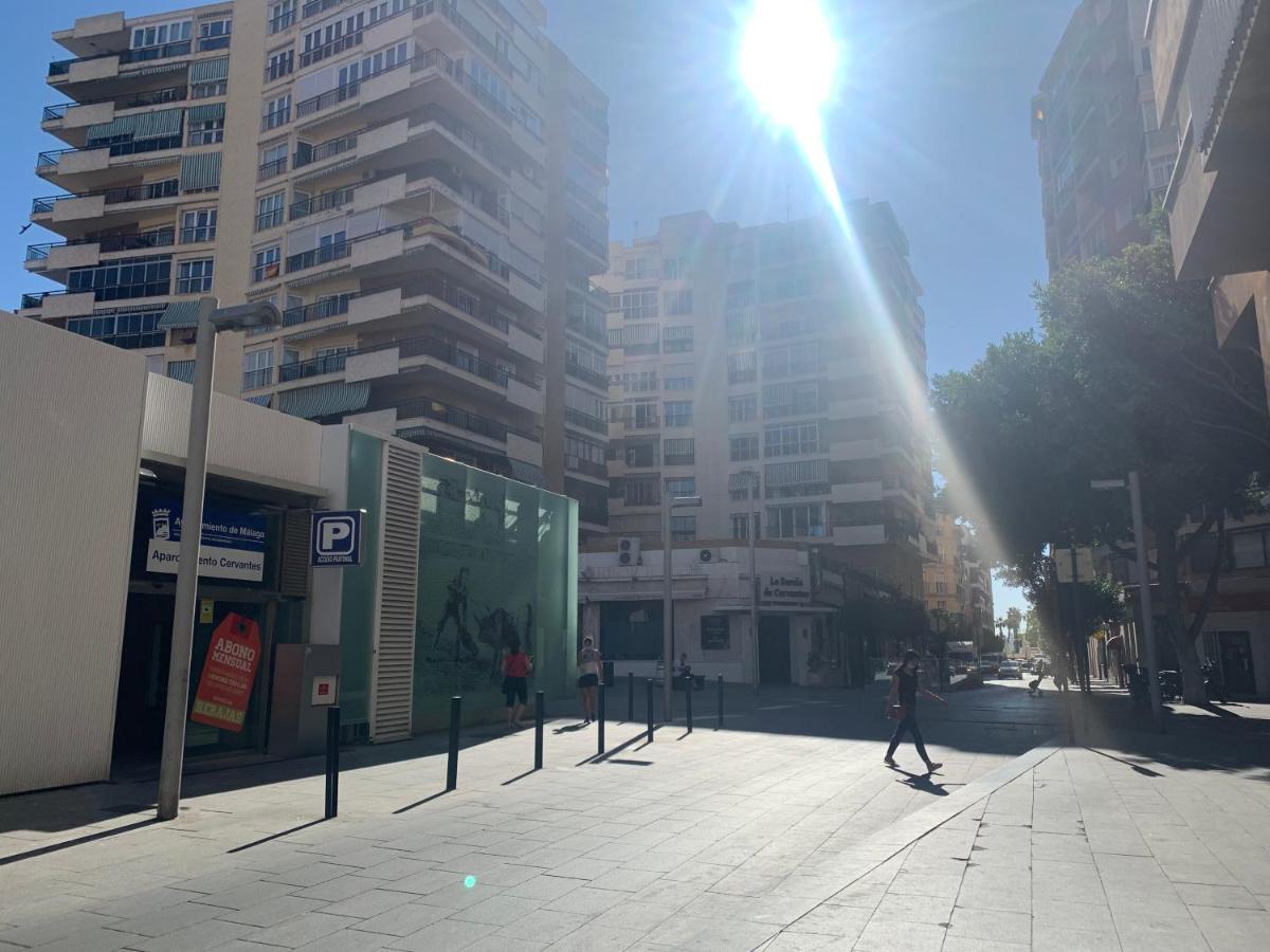 Homely Malaga Malagueta Junto Al Mar, Parking Privado Bajo Suplemento Exterior photo